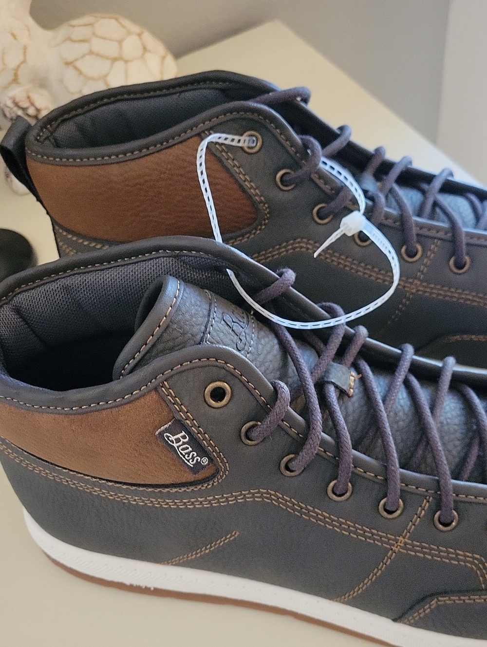 Bass Men's NwoT Grey-Brown Hightop Sneakers